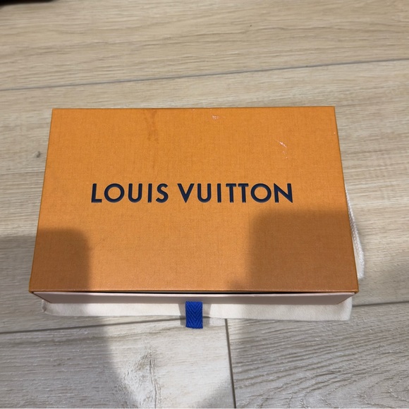 Louis Vuitton Trio Pouch Wristlet Set - Picture 9 of 10